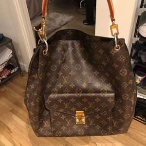 used Louis Vuitton monogram hobo with two straps